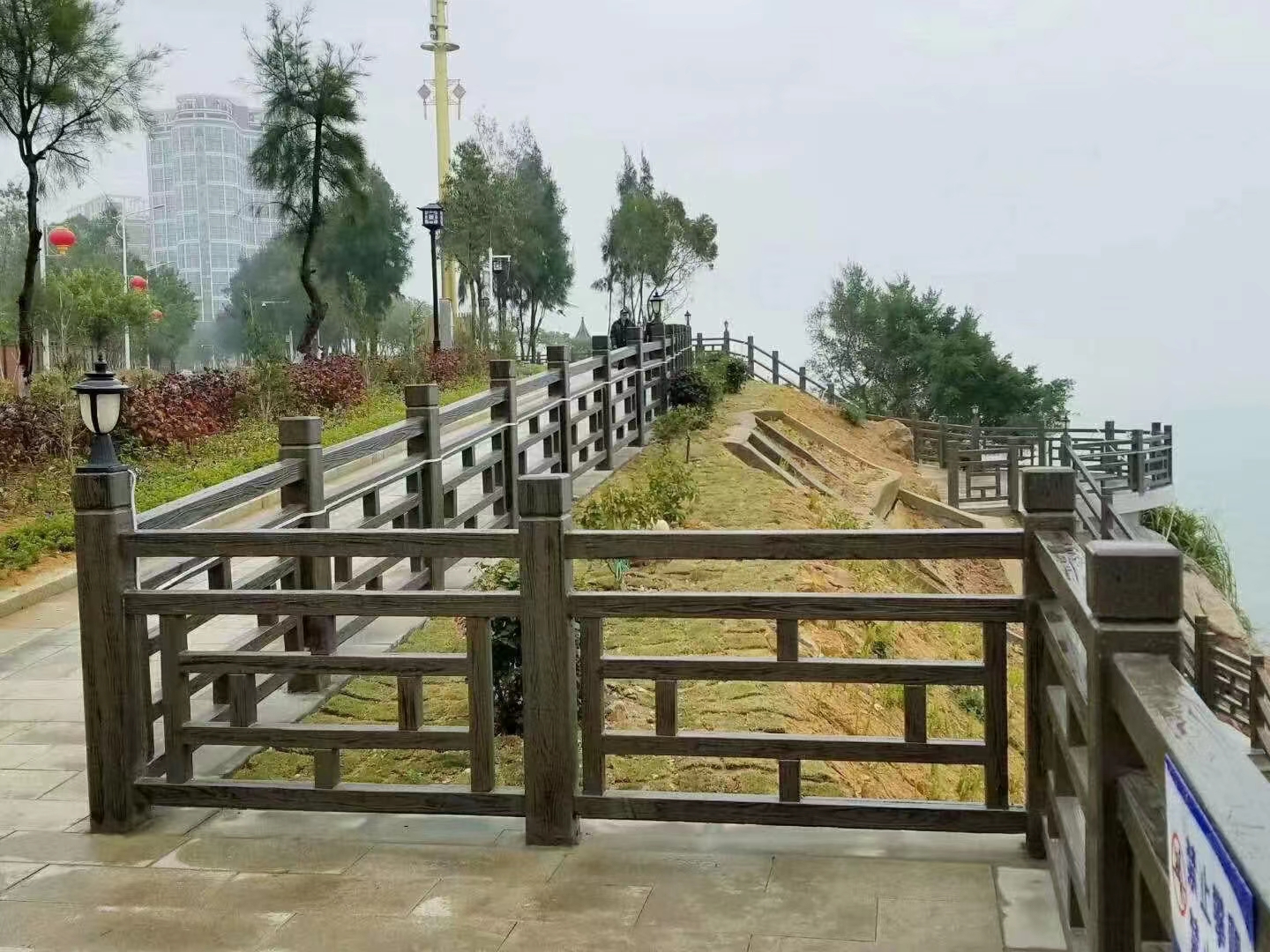 仿木圍欄的綠化技巧為空間增加活力！